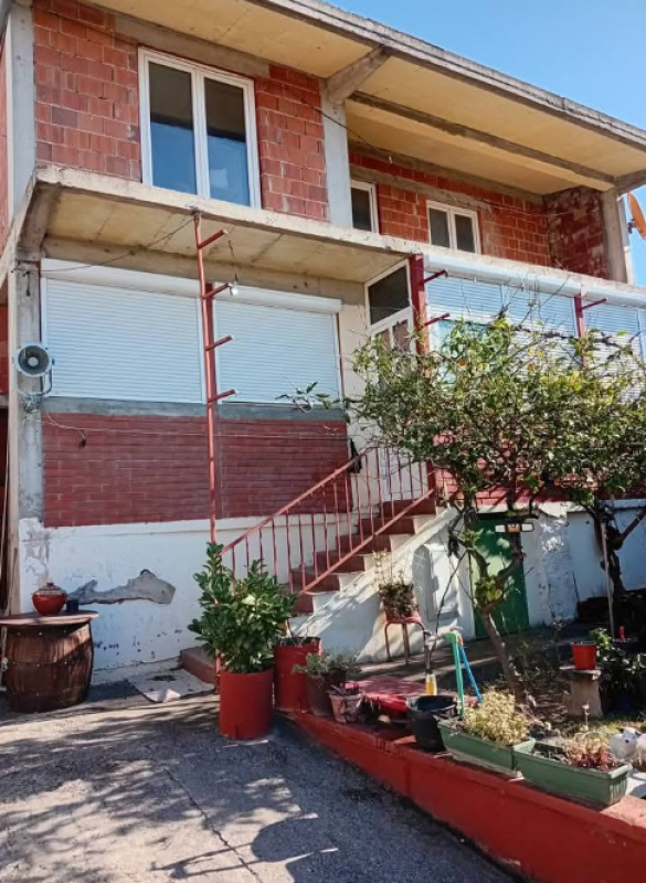 Haus in Sutomore, Montenegro, 170 m² - Foto 1