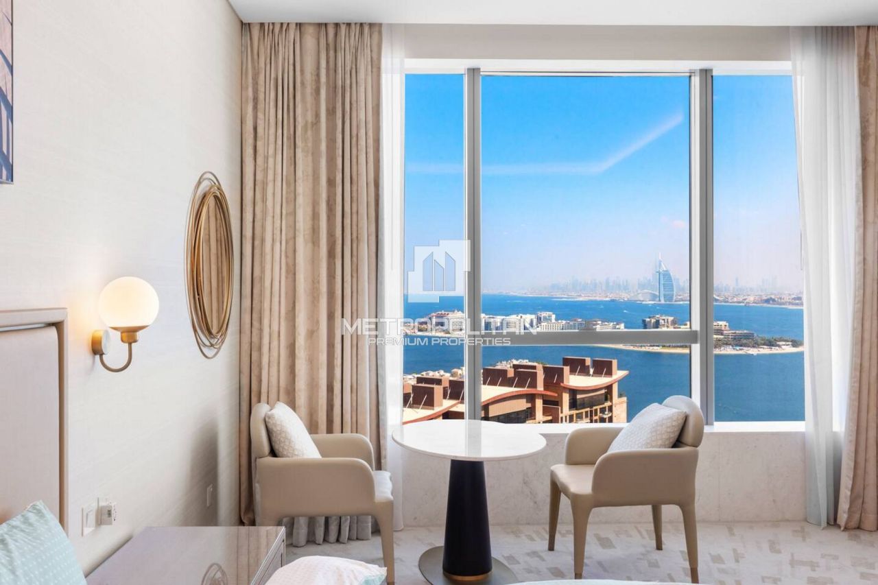 Apartment in Dubai, UAE, 49 m² - picture 1