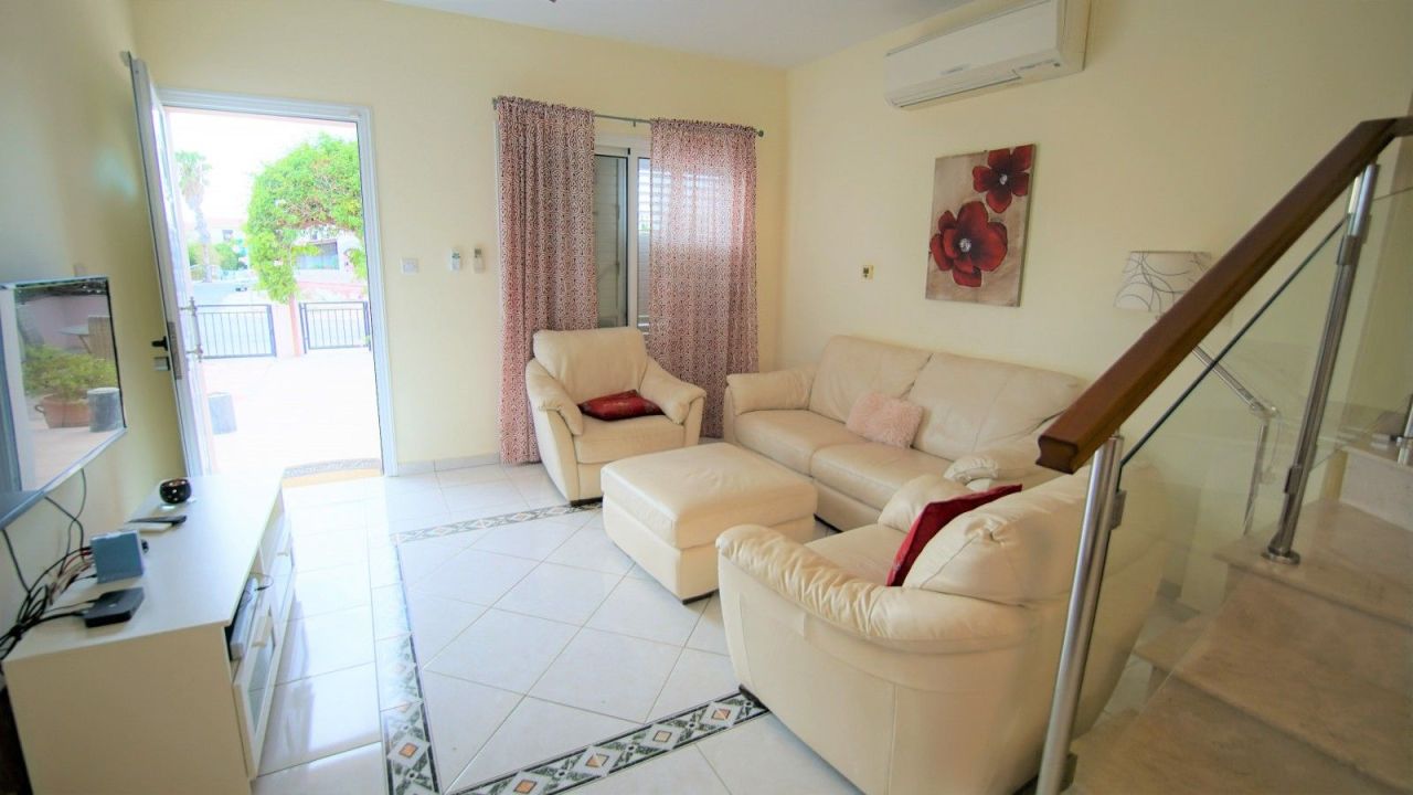 Townhouse a Paphos, Cipro, 220 m² - foto 4