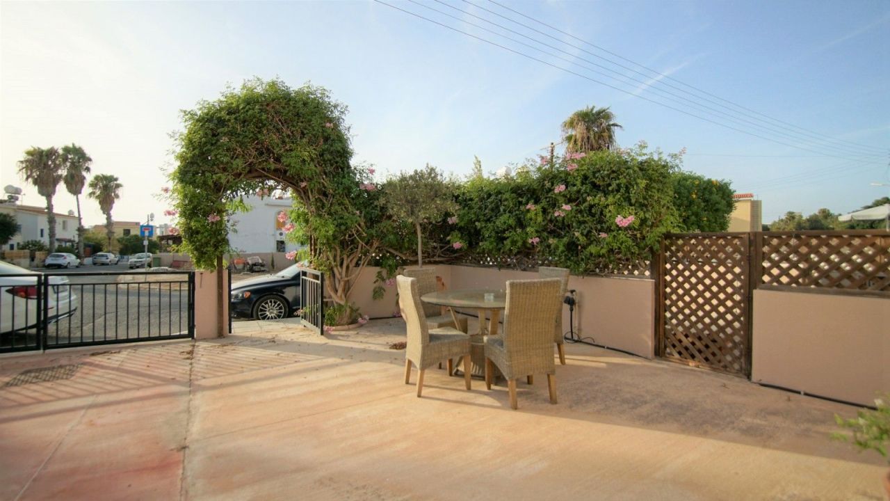 Townhouse a Paphos, Cipro, 220 m² - foto 11
