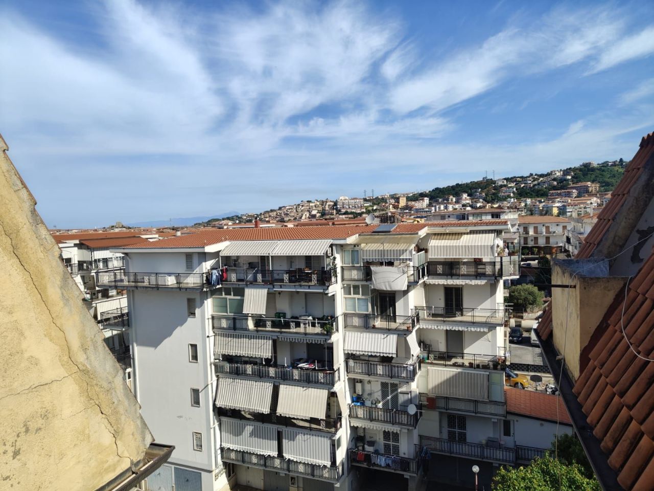 Apartment in Scalea, Italy, 32 m² - picture 9