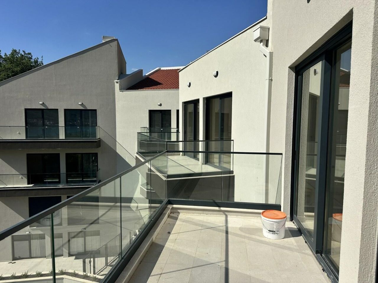 Flat in Dobrota, Montenegro, 76 m² - picture 2