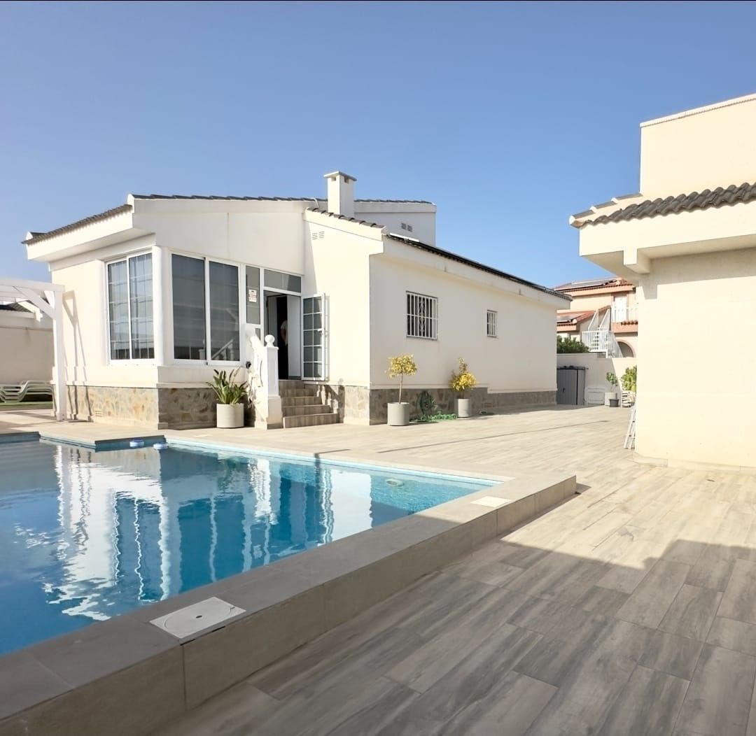 Villa en Ciudad Quesada, España, 127 m² - imagen 1