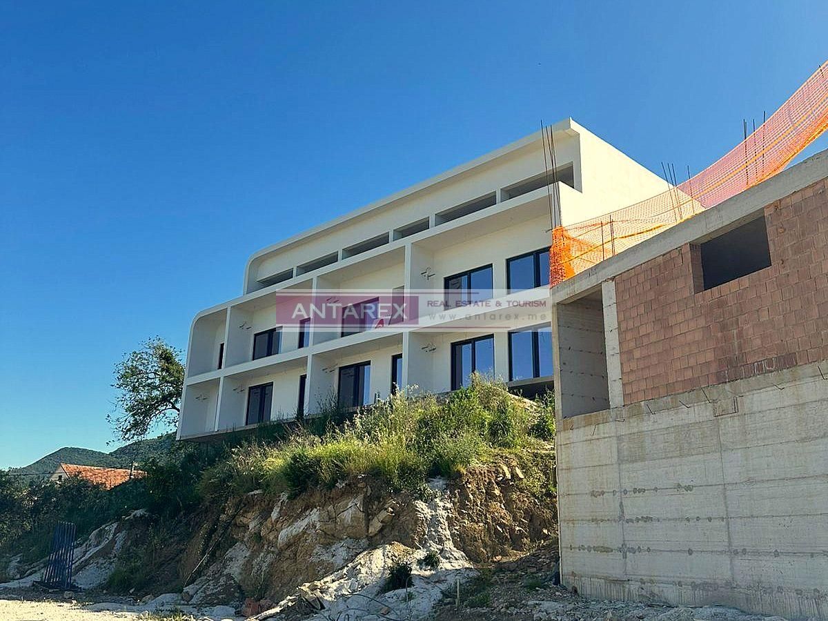 Apartment in Tivat, Montenegro, 63 m² - picture 7