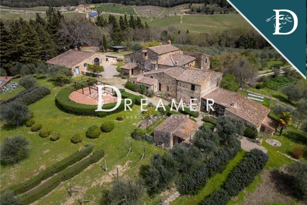 Villa Barberino Tavarnelle, Italy, 1 058.06 m² - picture 1