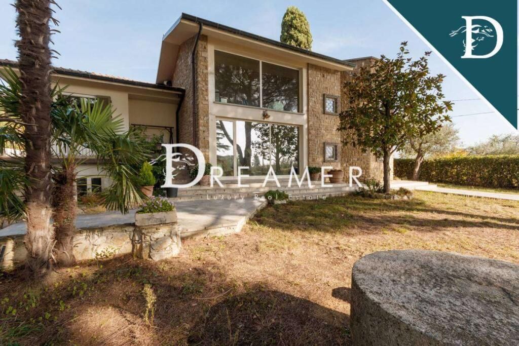 Villa in Montecatini Terme, Italy, 500.53 m² - picture 1