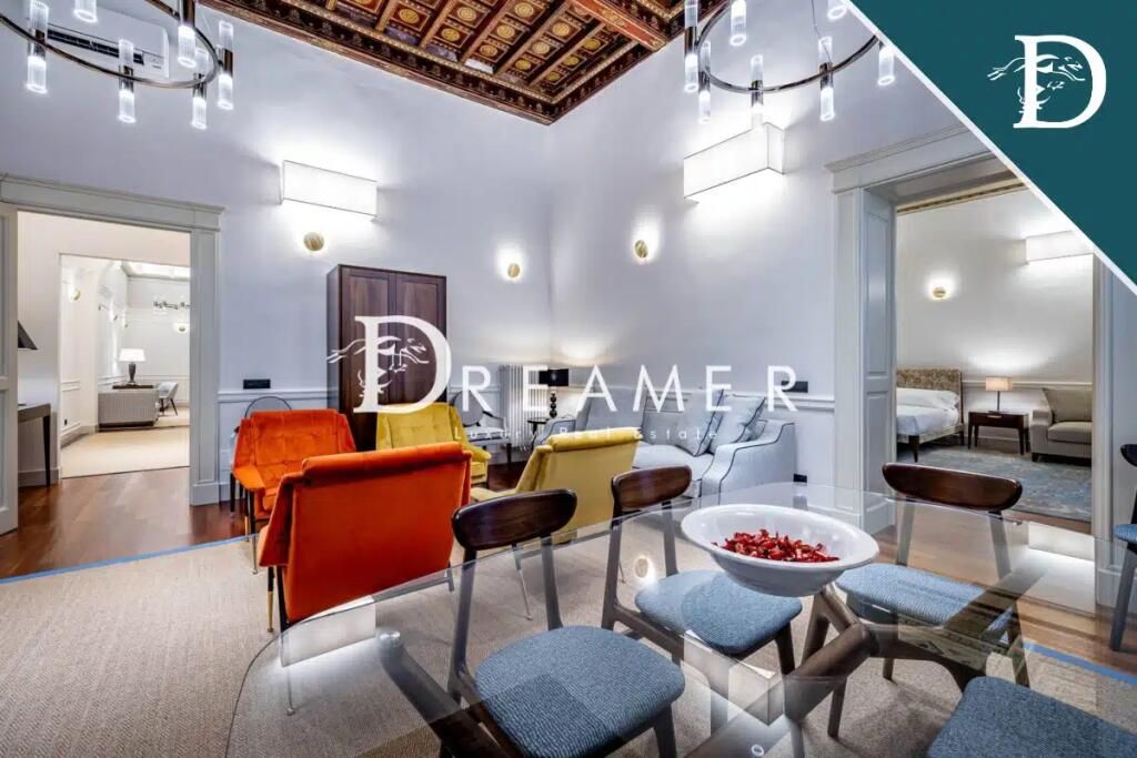 Apartment in Florence, Italy, 210.18 m² - picture 1
