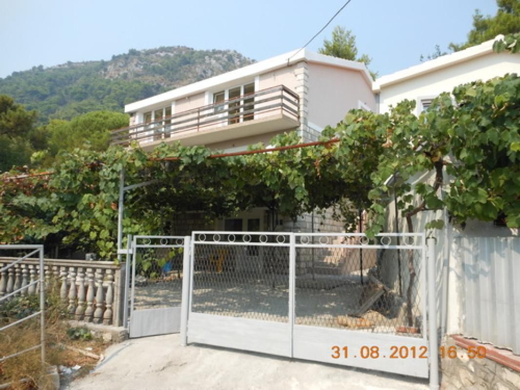 Haus Lazi, Montenegro, 300 m² - Foto 1