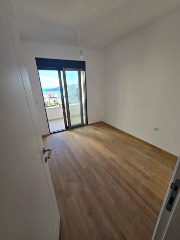 Flat in Becici, Montenegro, 43 m² - picture 1