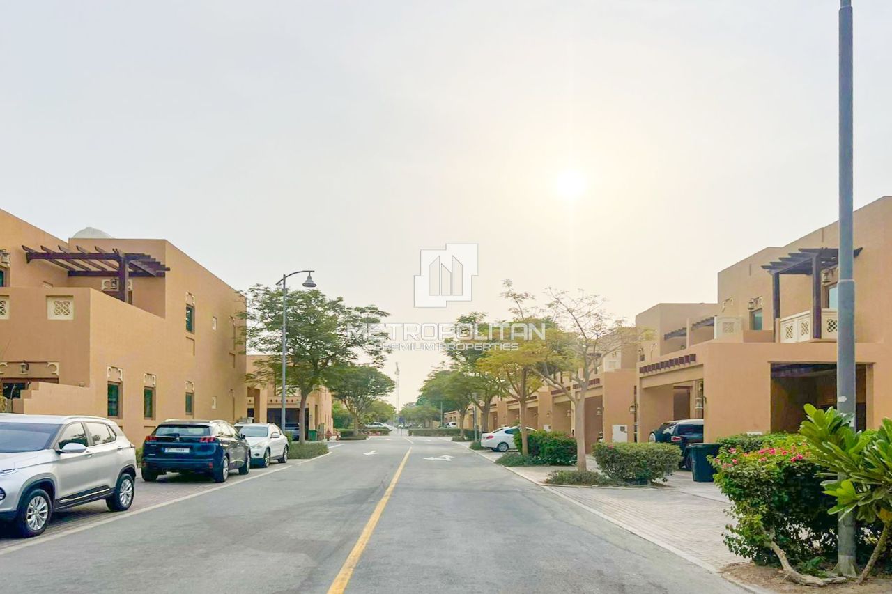 Maison urbaine à Dubaï, EAU, 224 m² - image 16