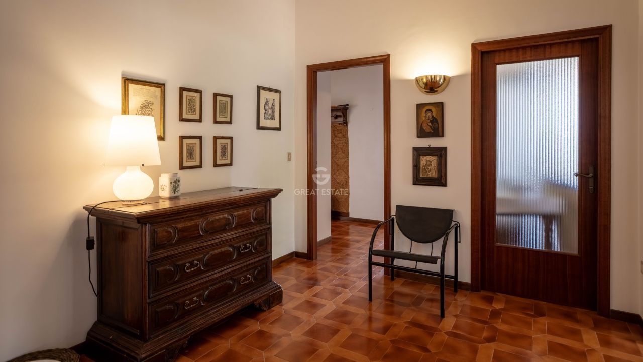 Apartamento en Chiusi, Italia, 288.35 m² - imagen 8
