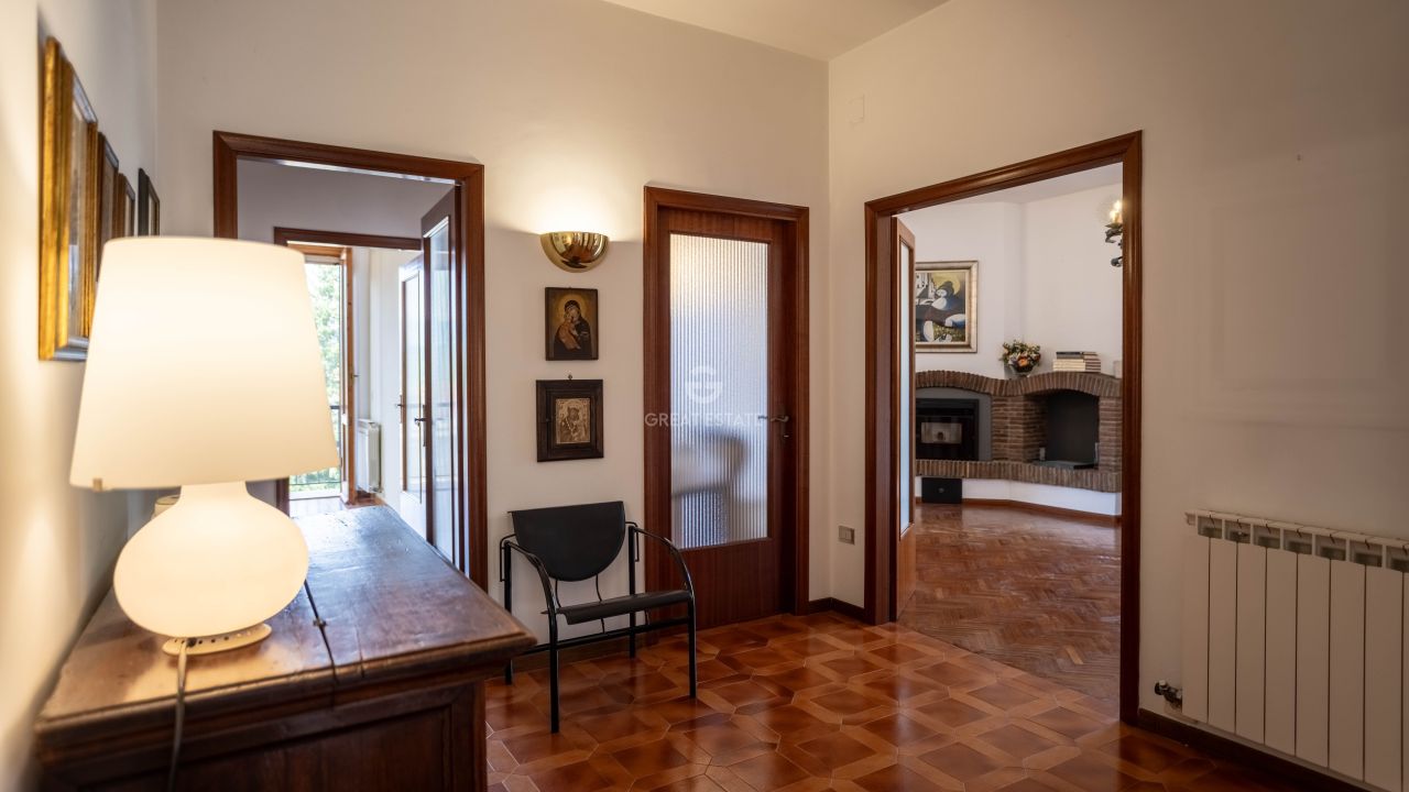 Apartamento en Chiusi, Italia, 288.35 m² - imagen 9