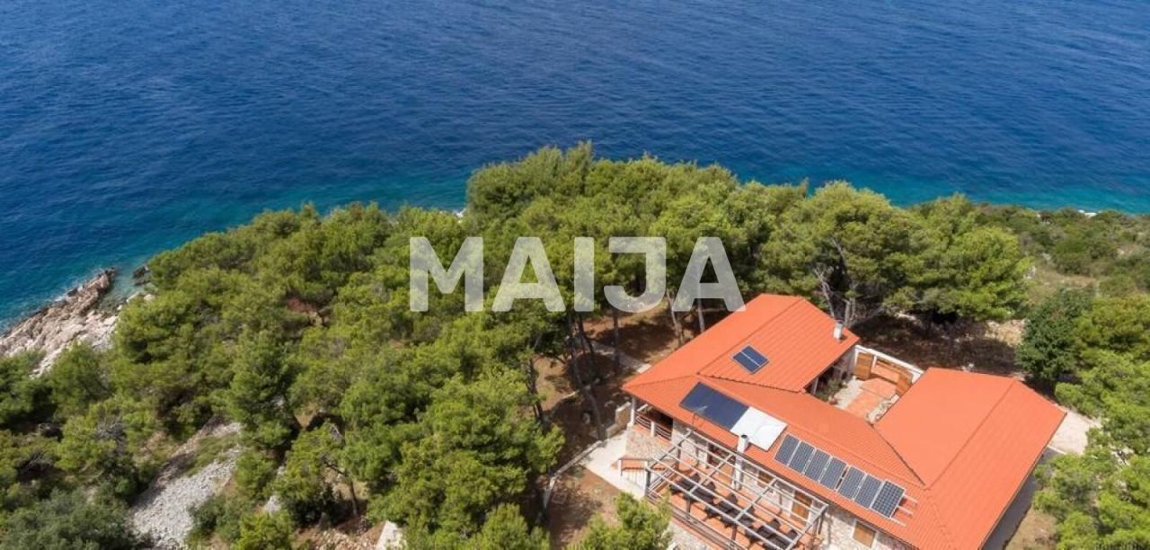 Villa in Split, Croatia, 308 m² - picture 1