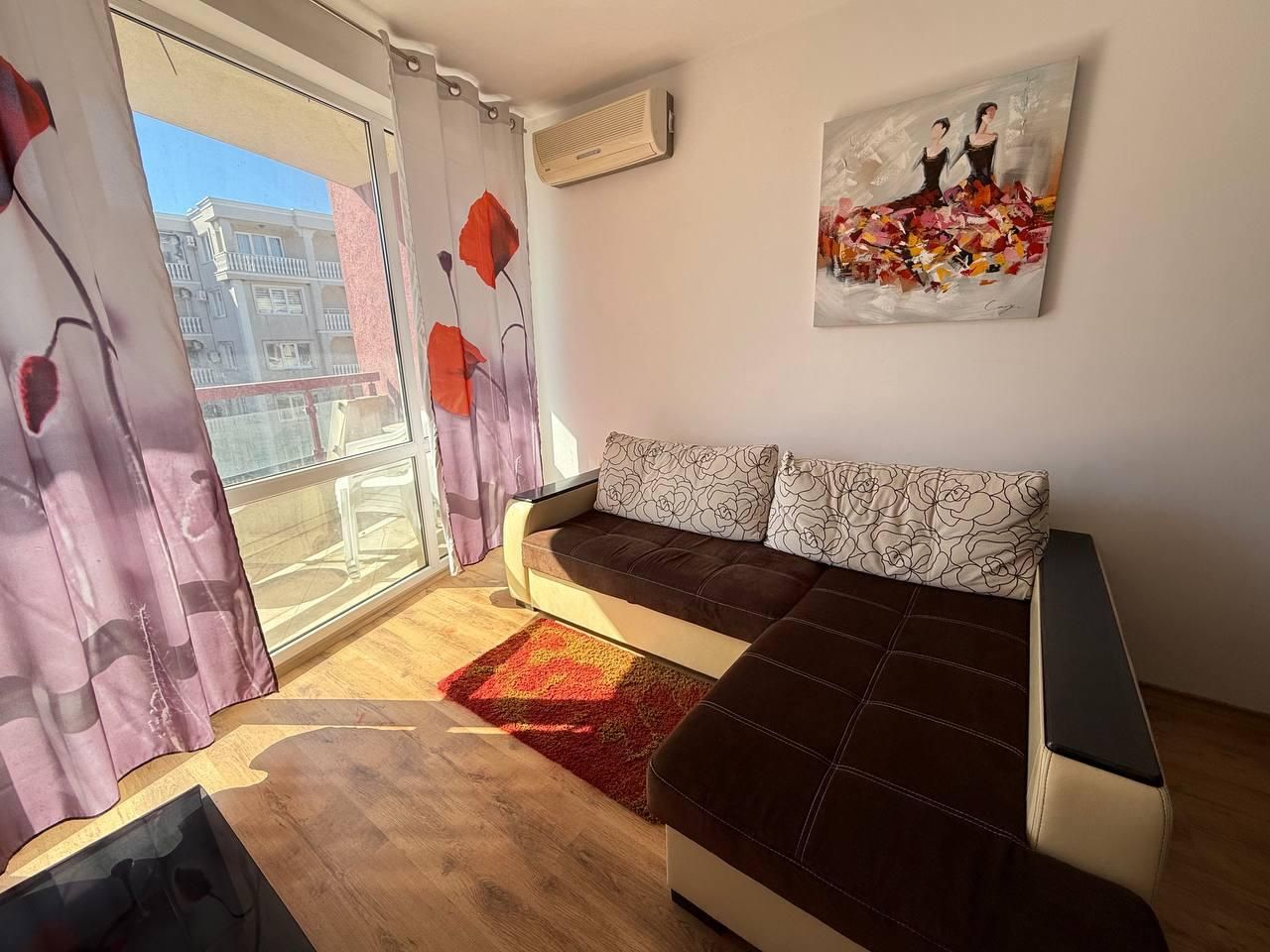 Piso en Nesebar, Bulgaria, 55 m² - imagen 1