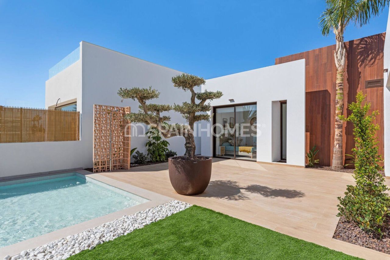 Villa in Los Alcazares, Spain, 108 m² - picture 1