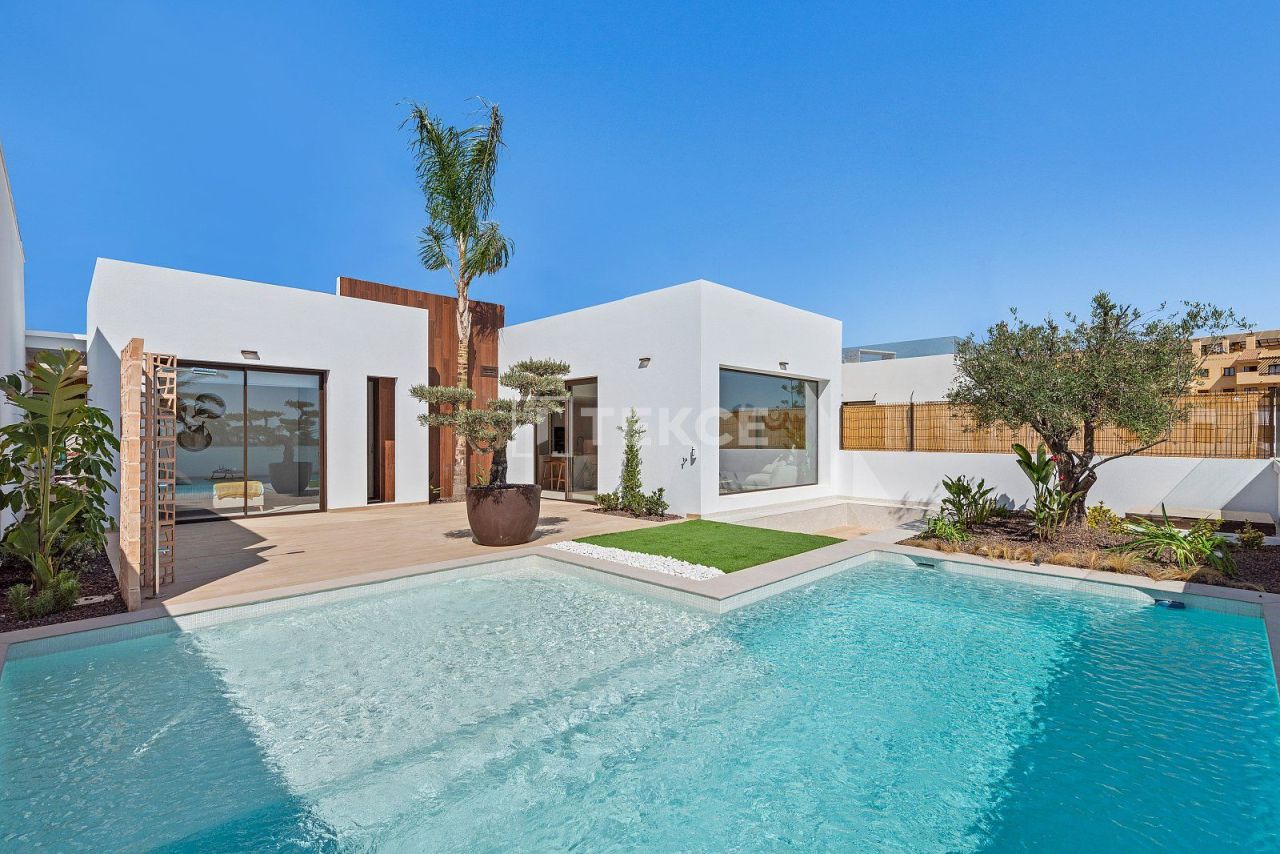 Villa in Los Alcázares, Spanien, 108 m² - Foto 1