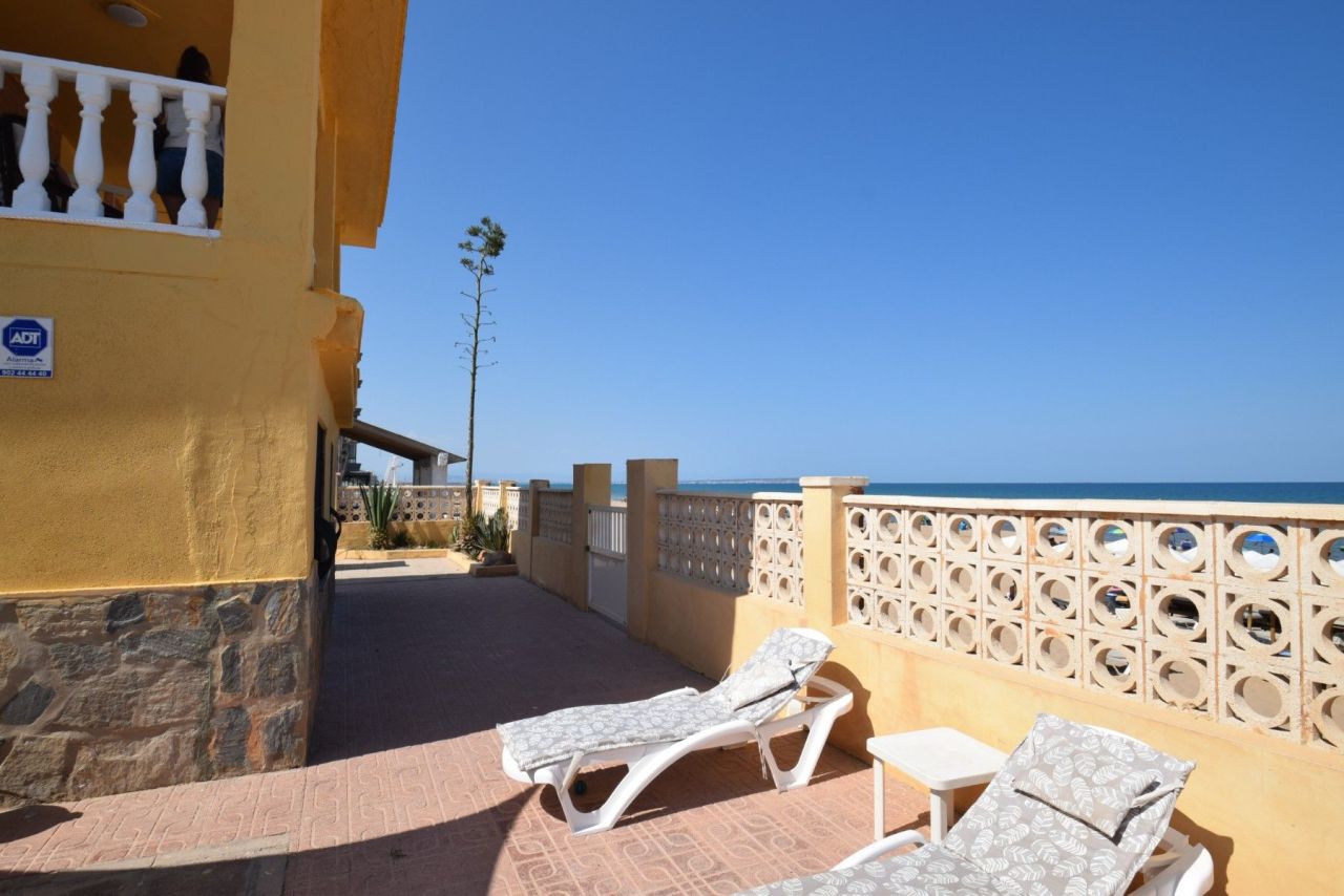 Villa a Guardamar del Segura, Spagna, 266 m² - foto 2