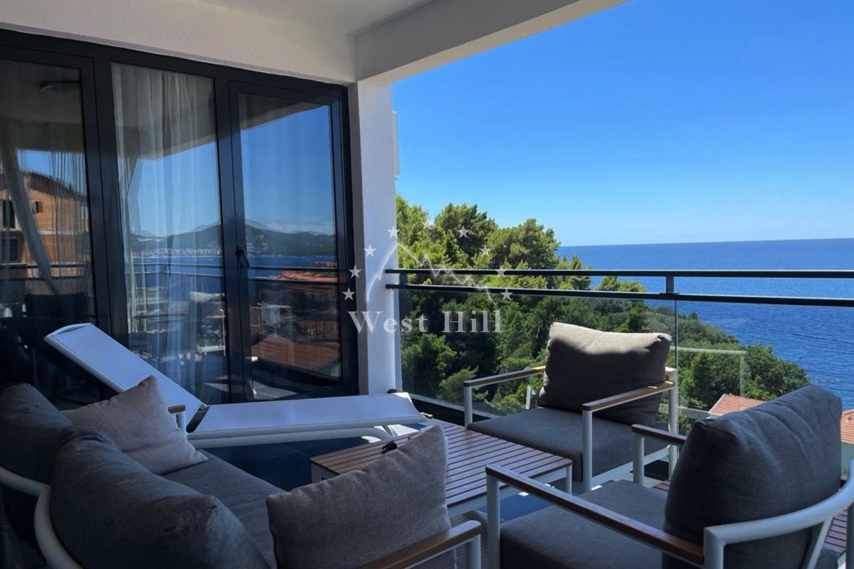 Apartment in Sveti Stefan, Montenegro, 67 m² - Foto 1