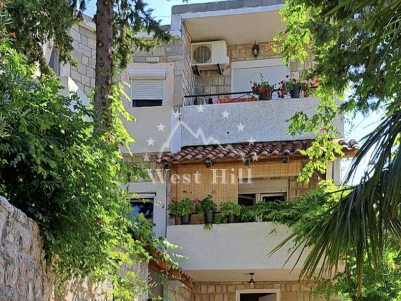Casa en el Bar, Montenegro, 128 m² - imagen 1