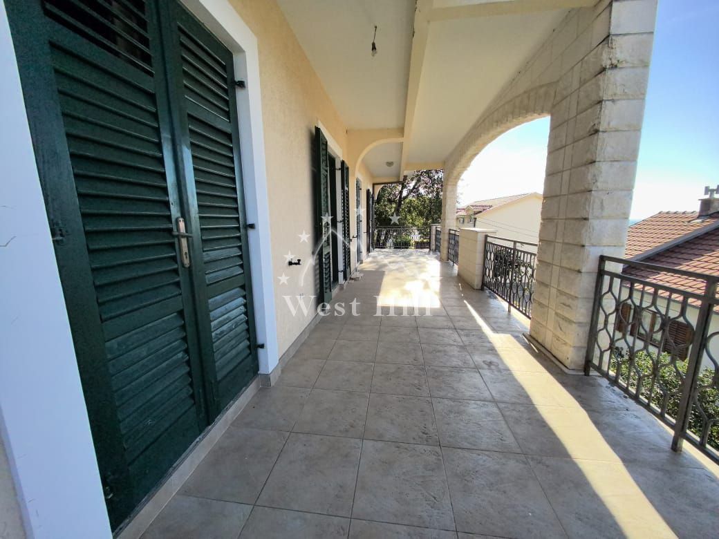 House in Herceg-Novi, Montenegro, 200 m² - picture 1