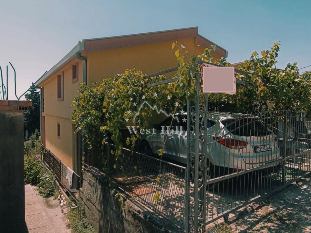 Haus in Sutomore, Montenegro, 120 m² - Foto 1