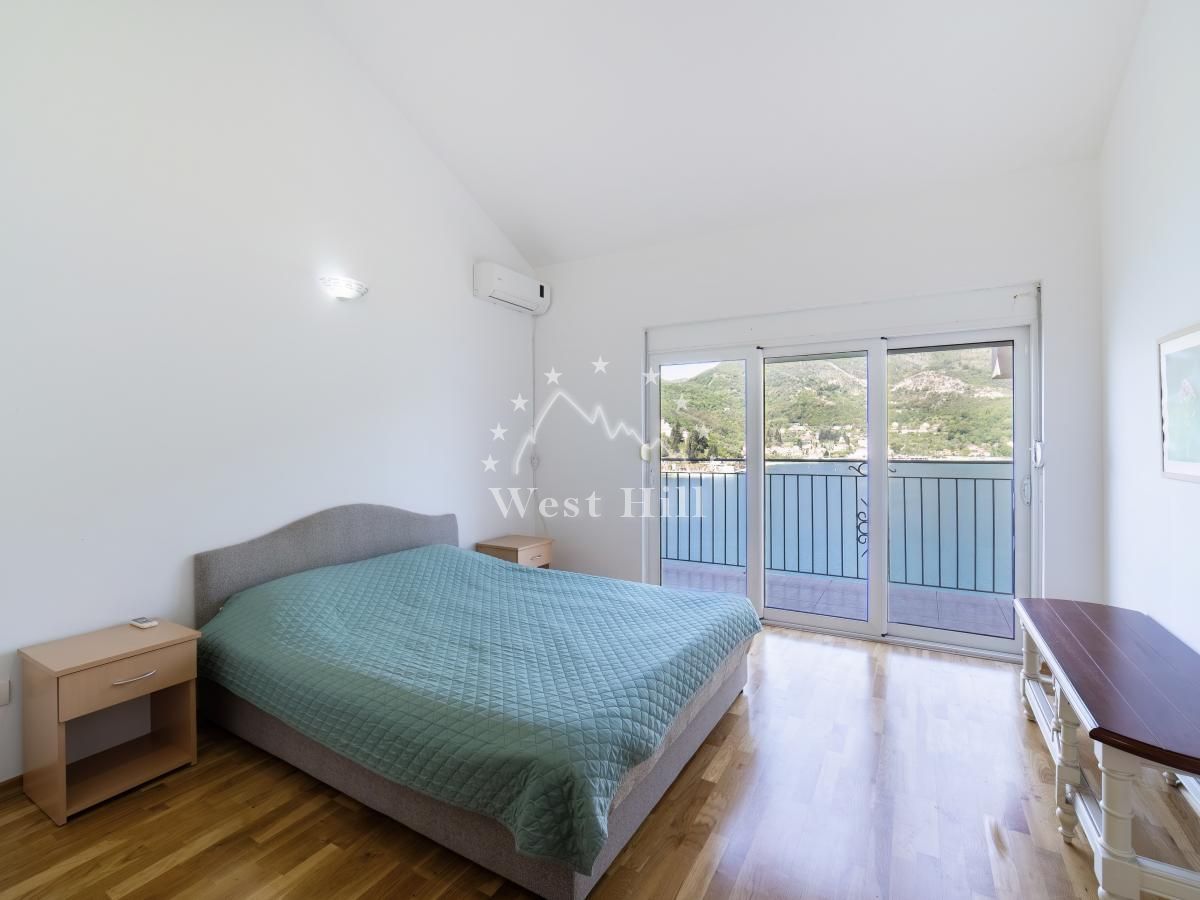 House in Lepetane, Montenegro, 199 m² - picture 19