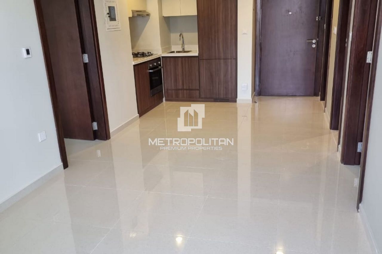 Apartment in Dubai, UAE, 84 m² - picture 1