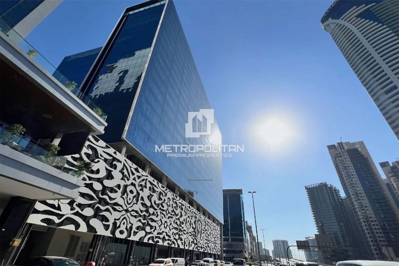 Office in Dubai, UAE, 29 m² - picture 1