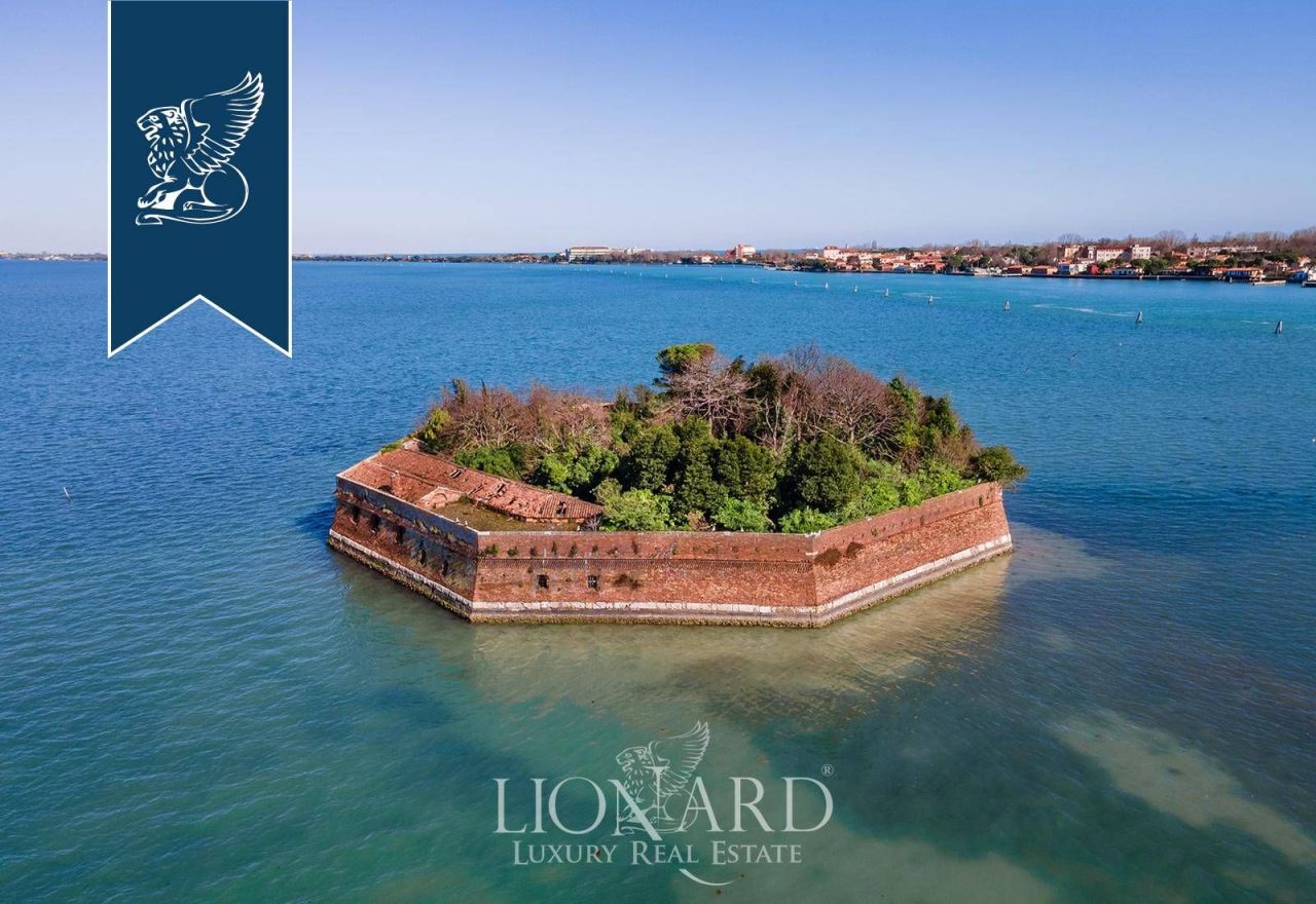 Villa à Venise, Italie, 2 400 m² - image 4