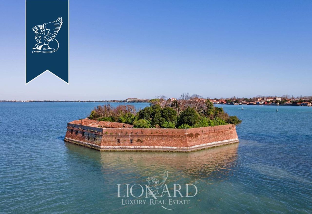 Villa à Venise, Italie, 2 400 m² - image 9