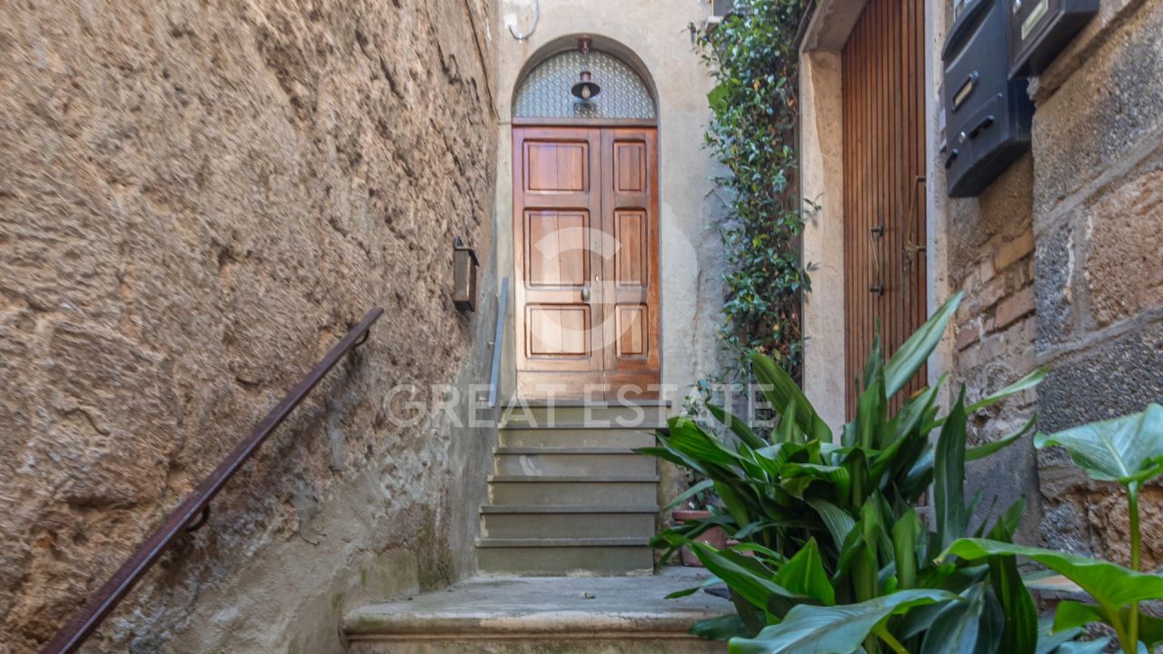 Apartment in Orvieto, Italy, 167.2 m² - picture 1