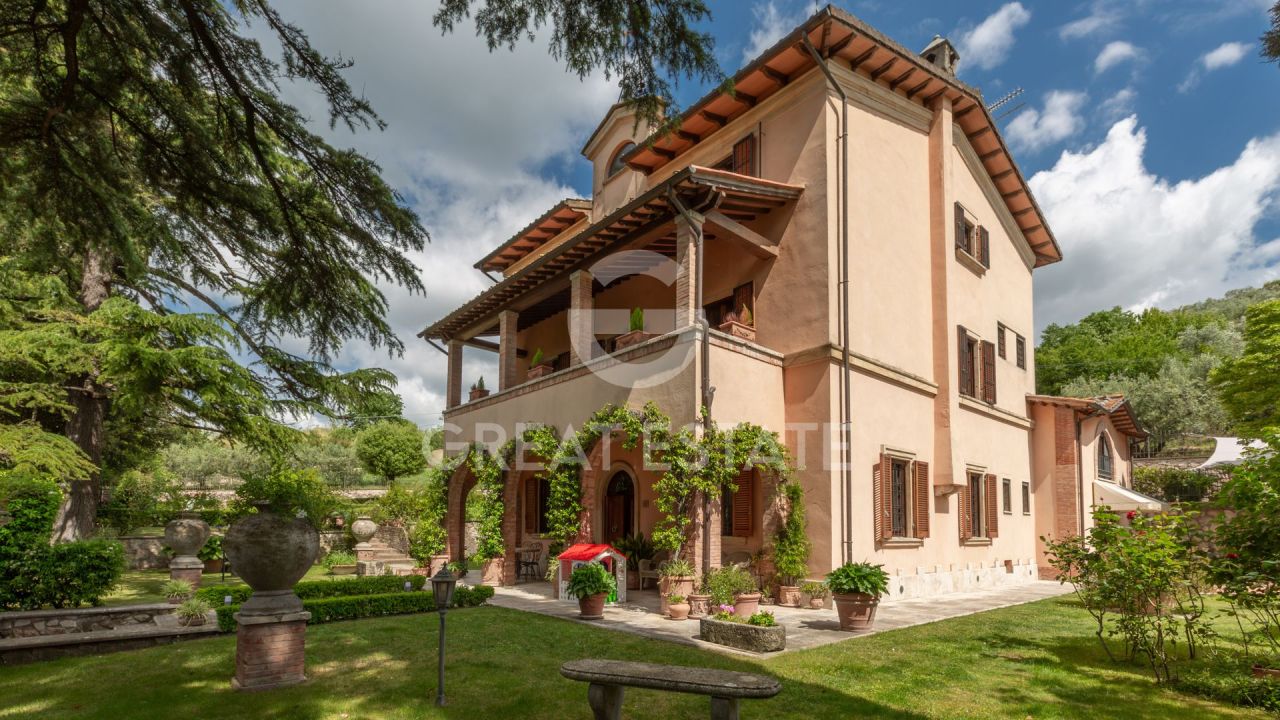 Maison à Cetona, Italie, 489.1 m² - image 2