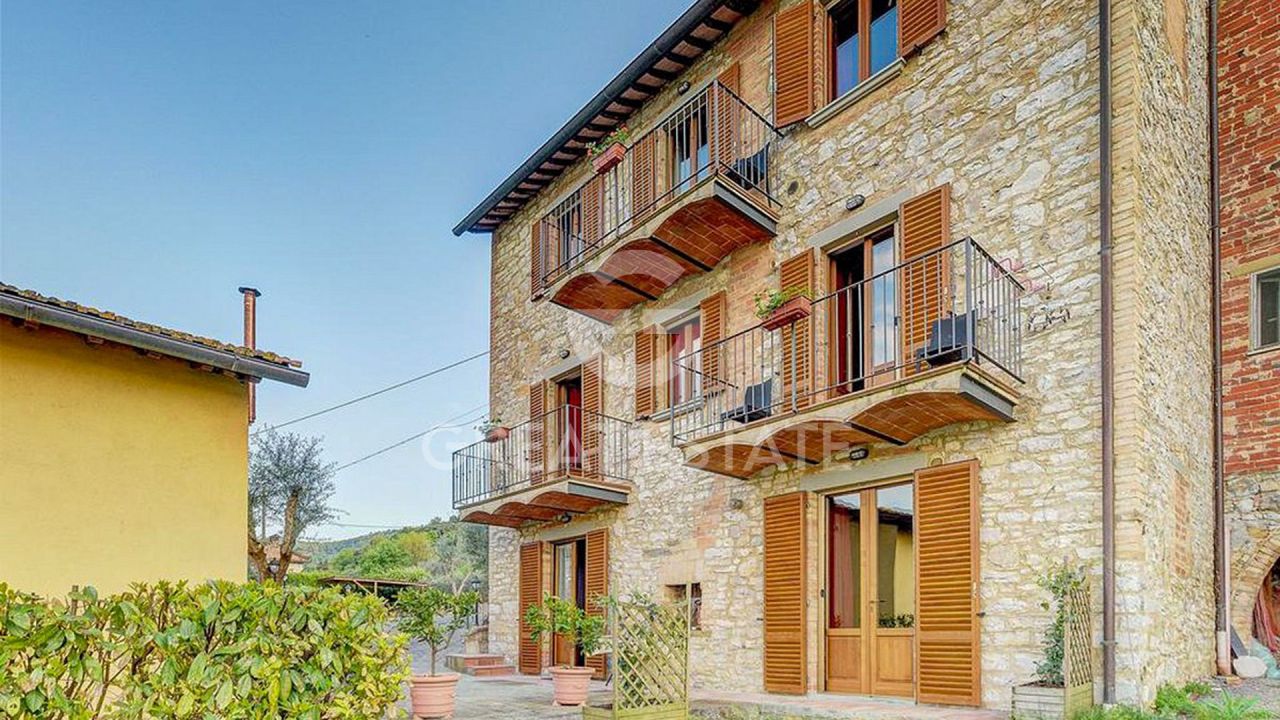 Casa en Magione, Italia, 324.5 m² - imagen 4