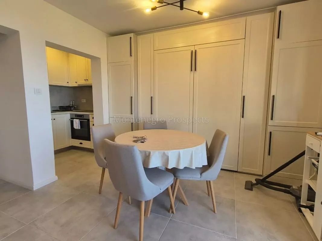 Apartment in Sveti Stefan, Montenegro, 55 m² - picture 1