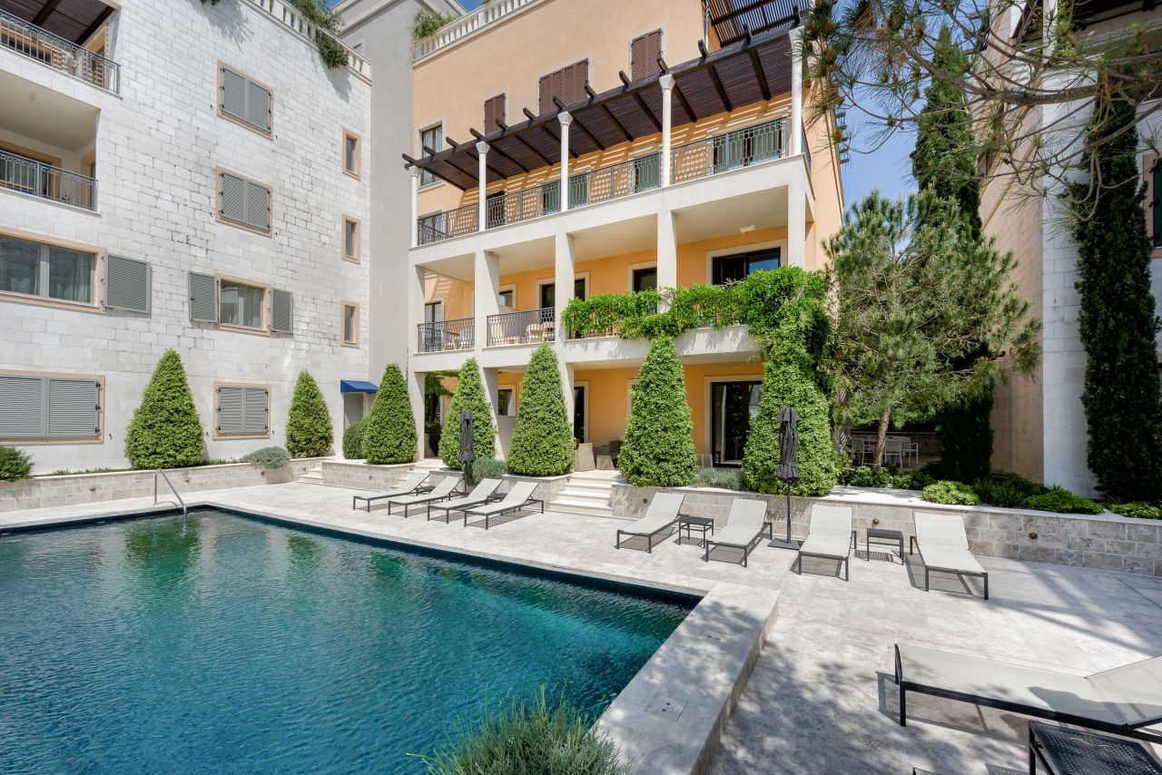 Appartamento a Tivat, Montenegro, 223 m² - foto 15