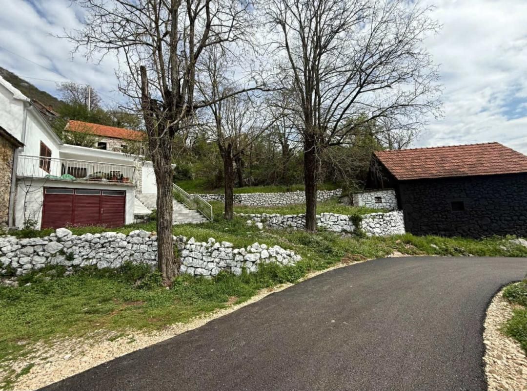 Casa en Nikšić, Montenegro, 75 m² - imagen 1