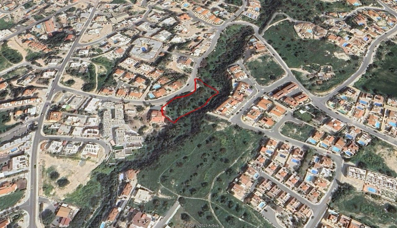 Terreno en Pafos, Chipre, 2 342 m² - imagen 2