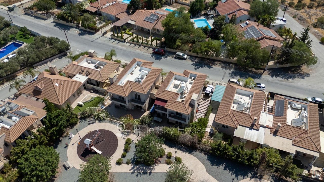 Townhouse in Limassol, Cyprus, 151 m² - picture 15