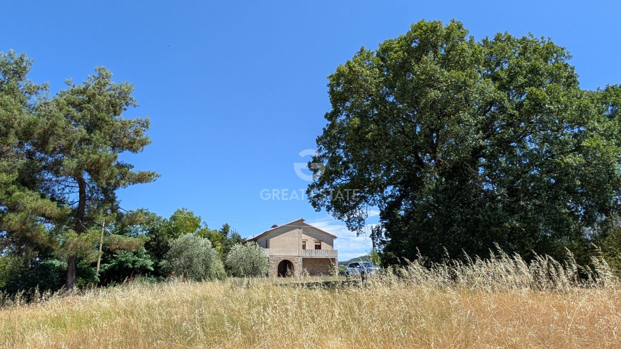 House in Montegabbione, Italy, 400.6 m² - picture 1