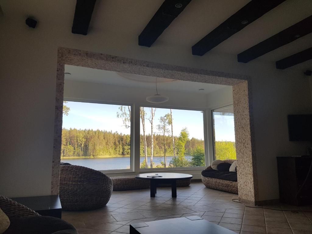 Propiedad comercial en municipio de Cēsis, Letonia, 73 300 m² - imagen 1