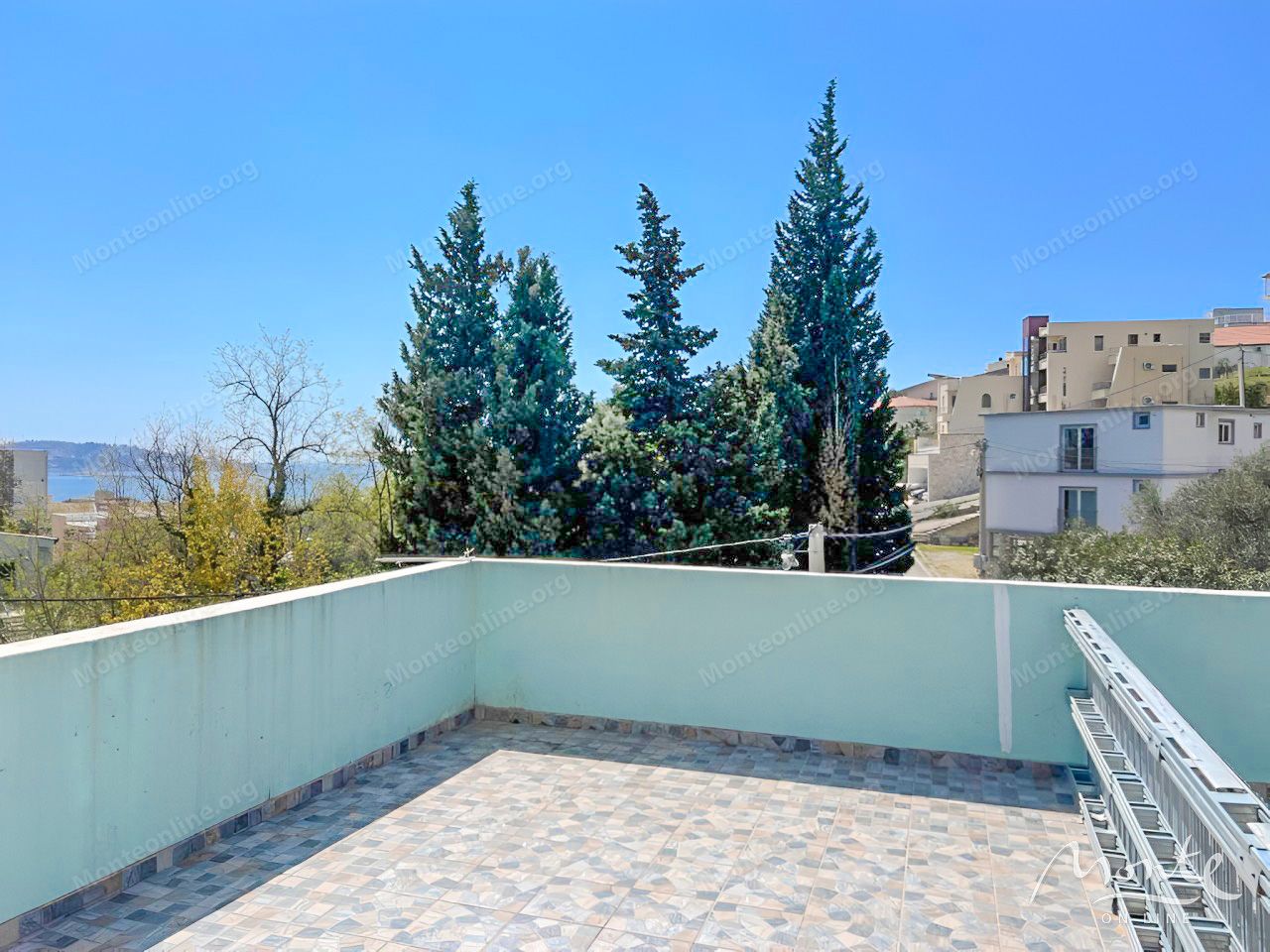 Hotel in Bar, Montenegro, 769 m² - picture 1