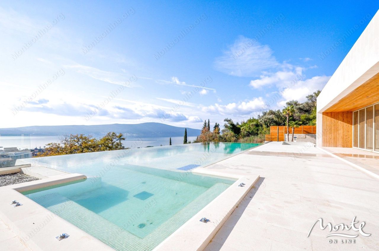 Villa in Tivat, Montenegro, 791 m² - Foto 1