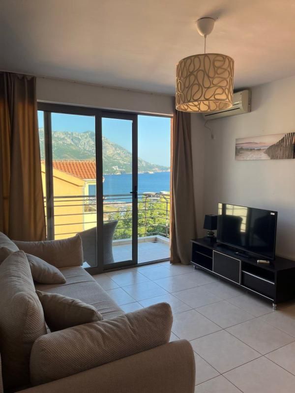 Flat in Becici, Montenegro, 80 m² - picture 1
