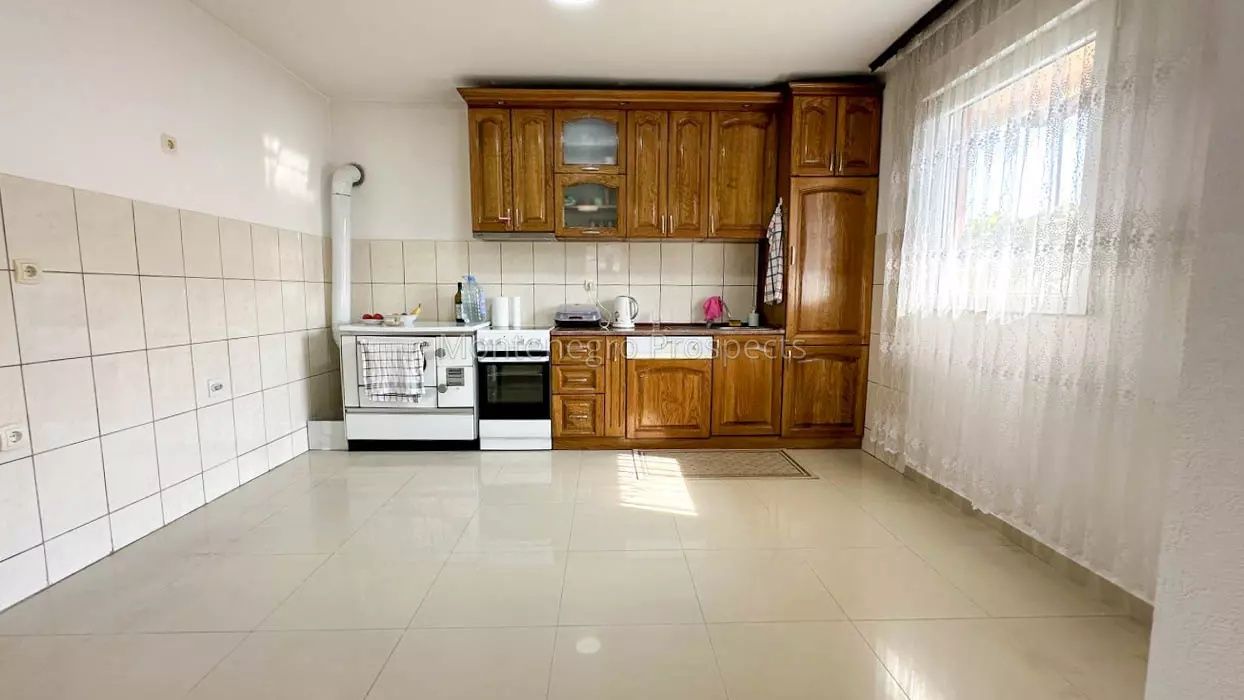 Haus in Bar, Montenegro, 250 m² - Foto 5