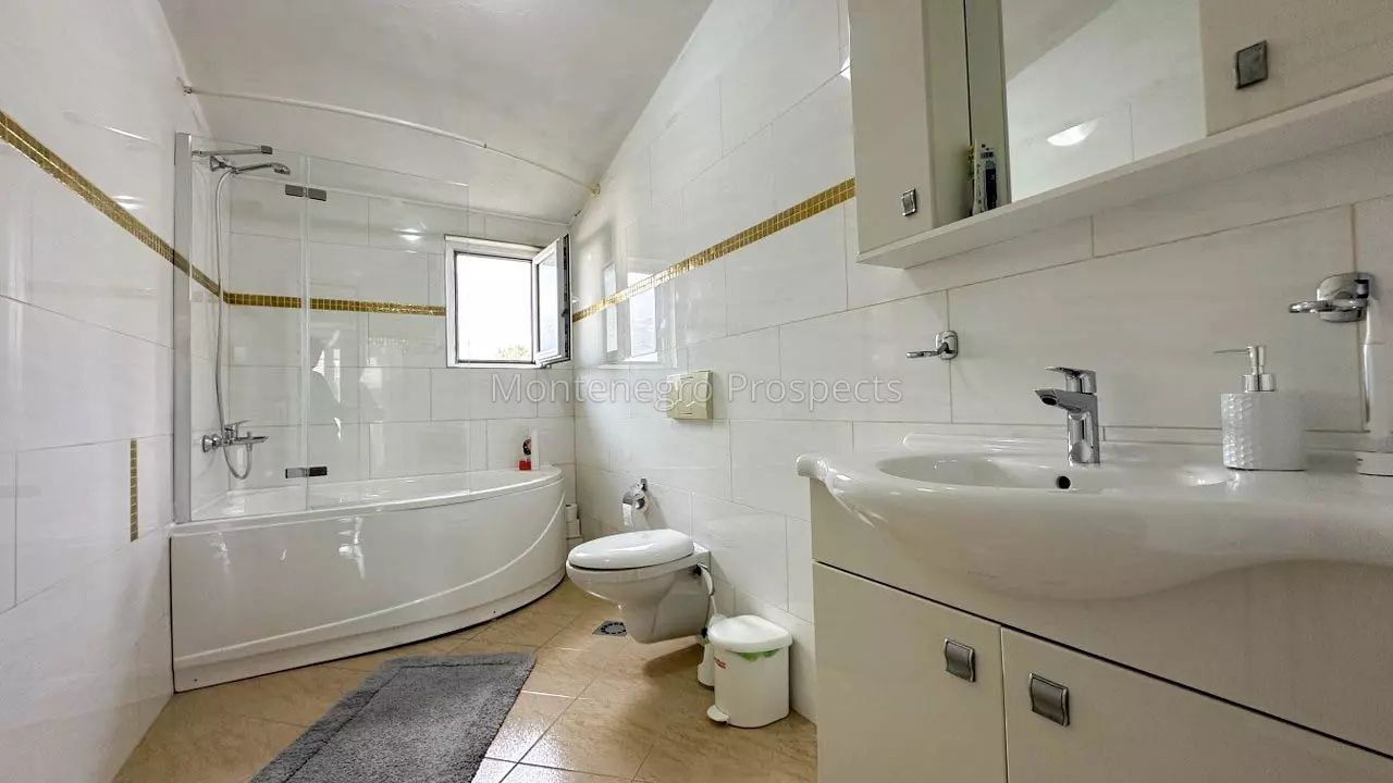 Haus in Bar, Montenegro, 250 m² - Foto 14