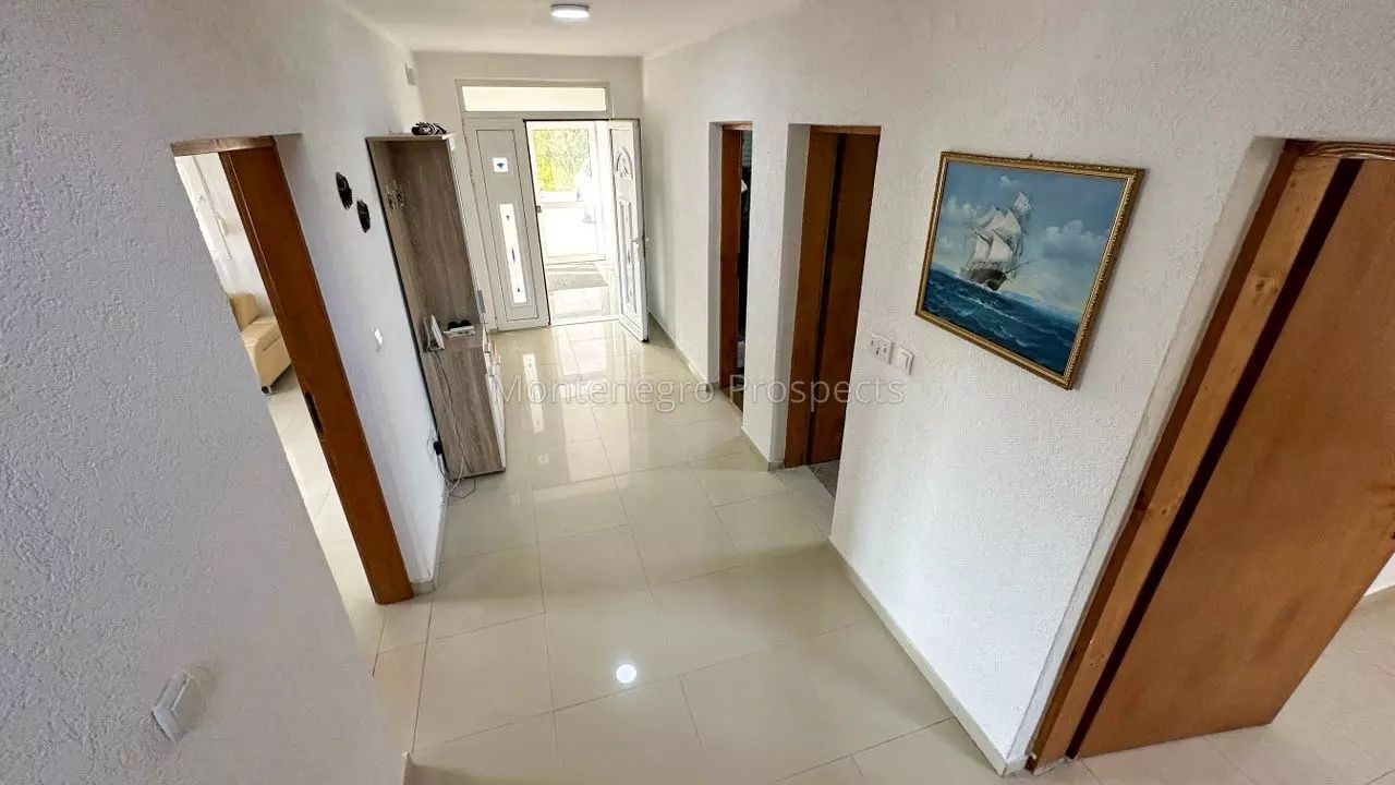 Haus in Bar, Montenegro, 250 m² - Foto 17