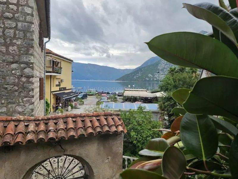 Appartement à Risan, Monténégro, 65 m² - image 3