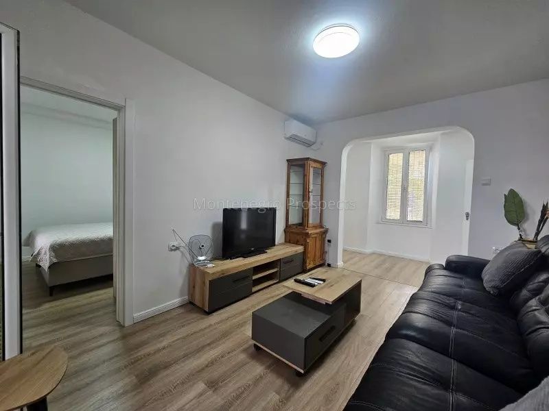 Apartamento en Risan, Montenegro, 65 m² - imagen 1