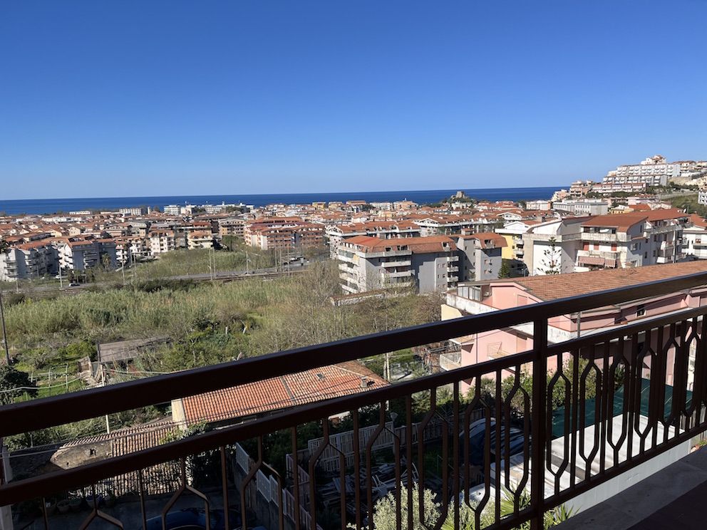 Apartamento en Scalea, Italia, 42 m² - imagen 1