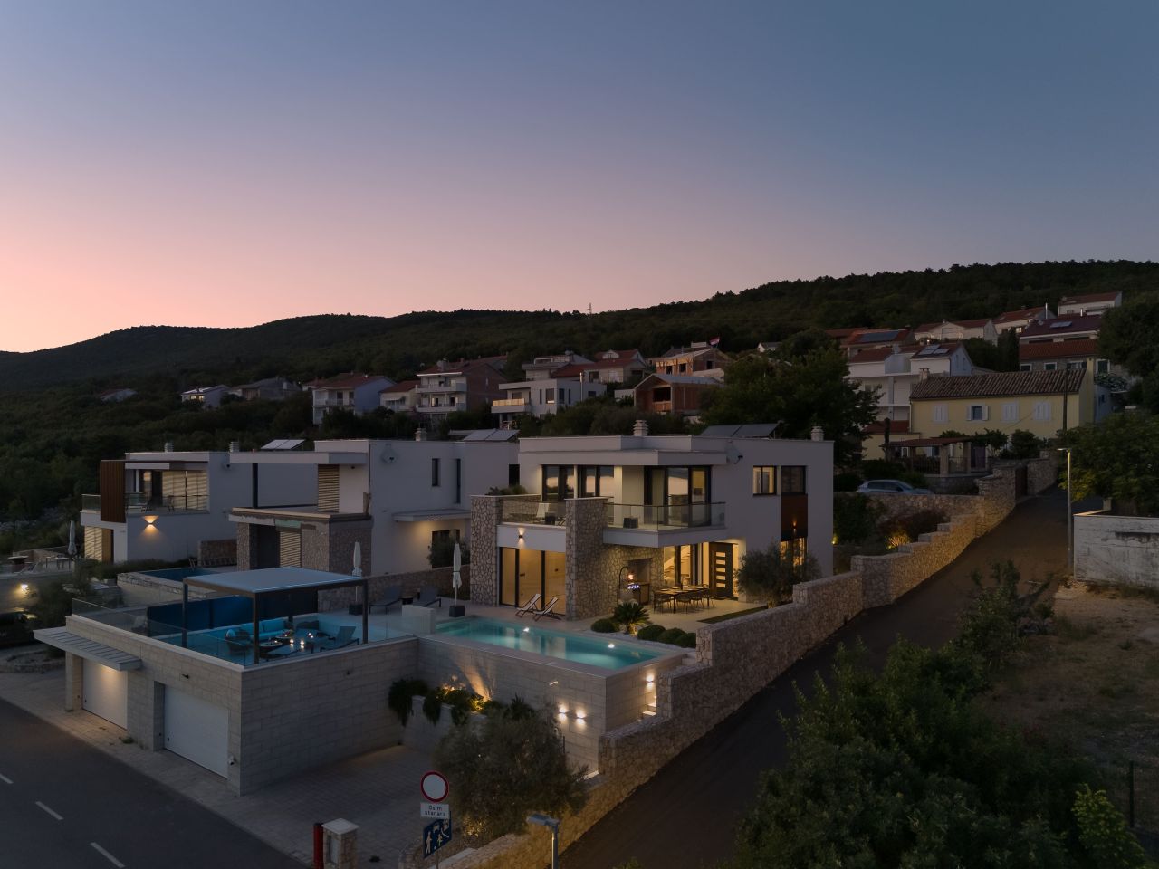 Villa à Crikvenica, Croatie, 275 m² - image 1